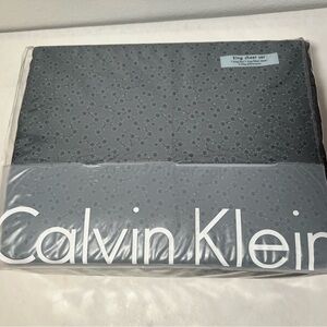 Calvin Klein King Sheet Set‎ Twilight Blossom